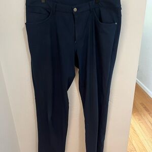 Lululemon ABC classic fit 34L